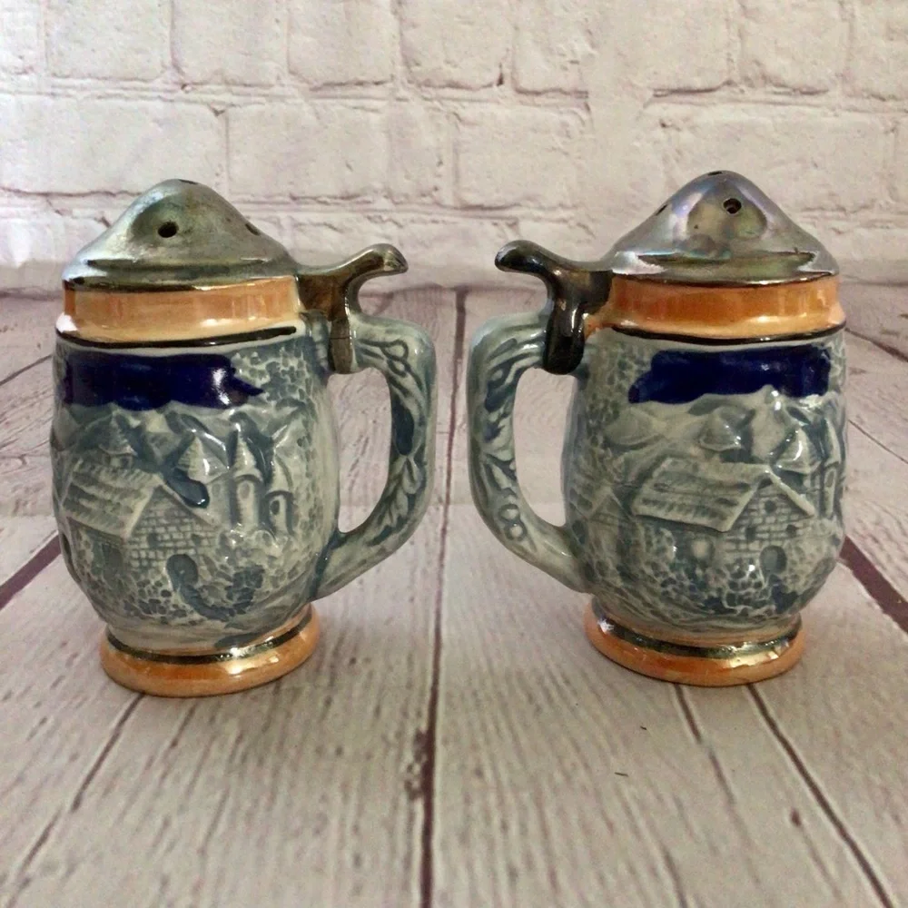 Vintage Ceramic Florida Stein Souvenir Salt and Pepper Shaker Pair